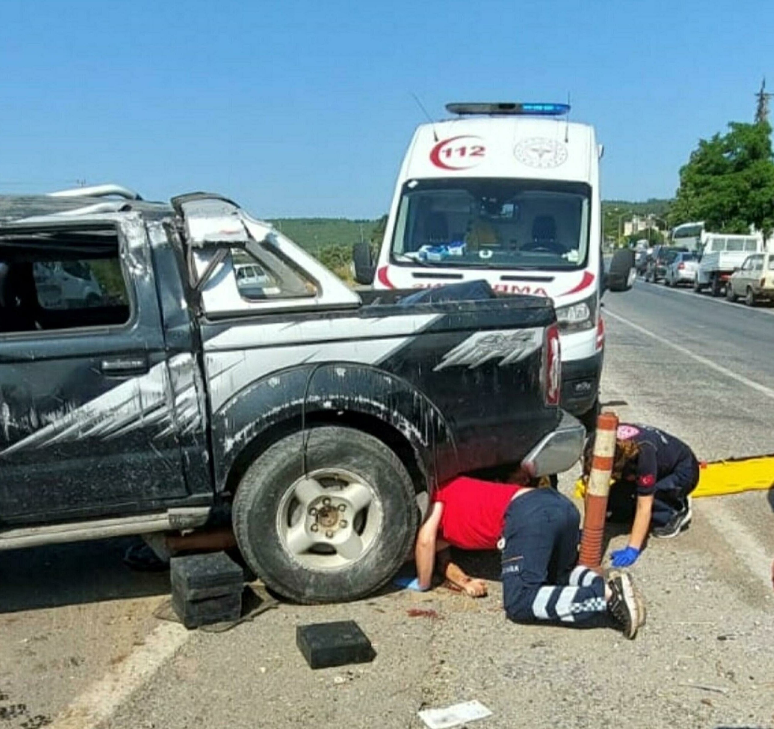 Kuşadası Kamyonet Kazası
