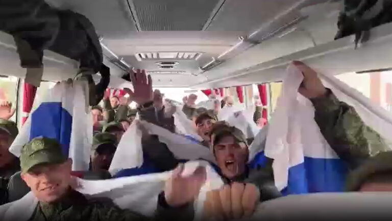 rusya-ukrayna-arasinda-dev-esir-takasi-Mg8CELmH.jpg